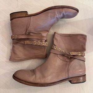 Alberto Fermani Beige Leather Ankle Boots sz 40